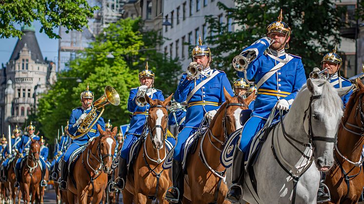 Beridna Högvakten & Livgardets dragonmusikkår kommer till Gävle för parad och konserter. Lördag 30 augusti kan Gävleborna njuta av både parad, likväl som utomhus- och inomhuskonserter.