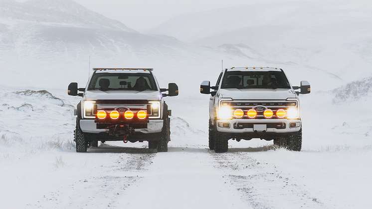 OZZ Lights introducerar XR3 P9″ 65 - Extraljuset med integrerat E-godkänt orange varningsljus för maximal säkerhet