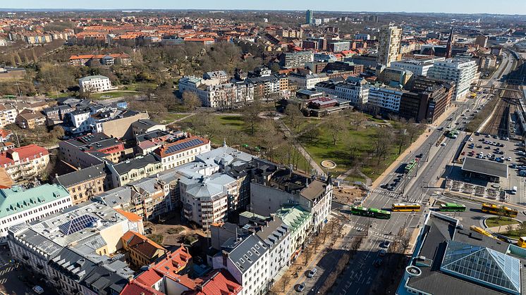 Hösten 2024 anställde Helsingborgs stad en krogsamordnare, vilket lett till en ännu bättre samverkan mellan staden, polisen, HBG City och Helsingborgs krogar. Foto: David Lundin/Helsingborgs stad