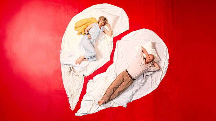 Anna Granquist (Nora) och Mattias Åhlen (Torvald)