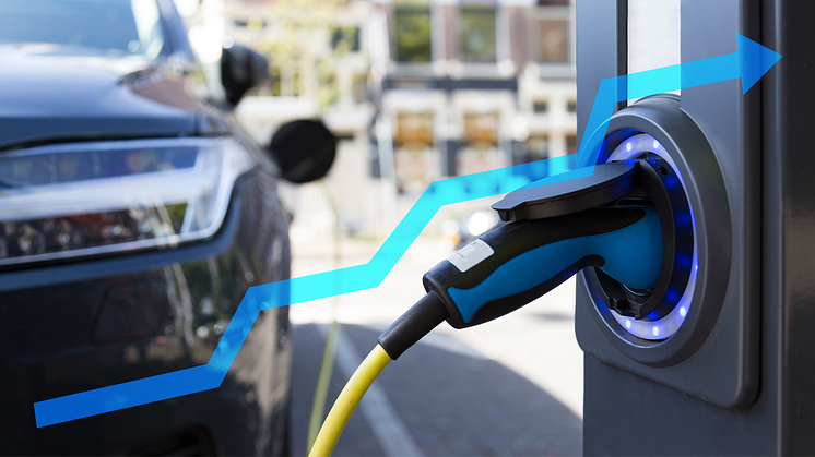 Begagnatmarknaden elektrifieras – elbilar ökar med 73 %