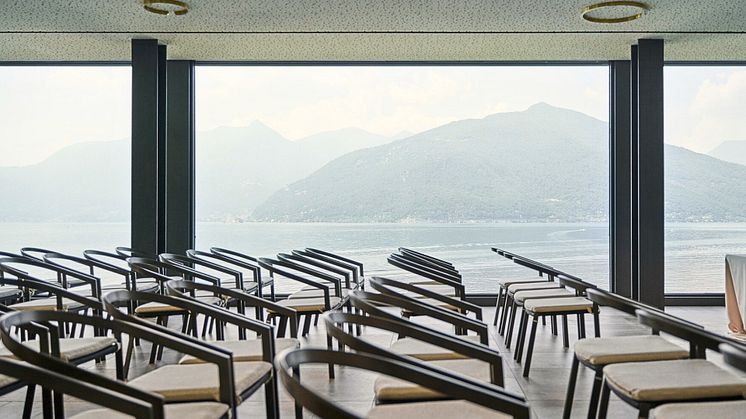 Konferenslokal med sjöutsikt vid La Dolce Data 2025, MagiCAD Groups tillverkarevent i Villa Porta Italien