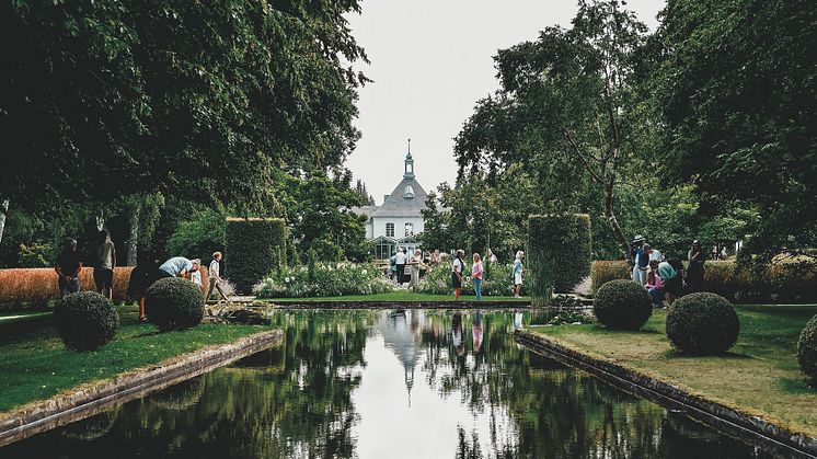 Spegeldamm vid Villa Abelin på Norrvikens trädgårdar, Båstad.