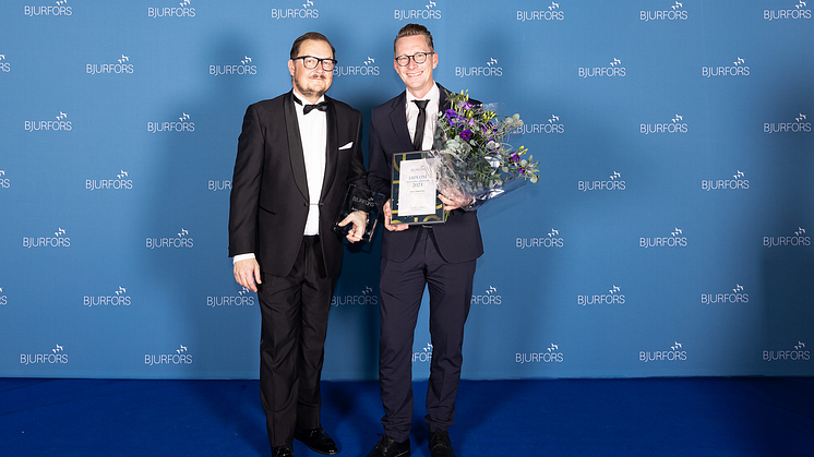 Daniel Hennemann tillsammans med Bjurfors vd Fredrik Kullman.