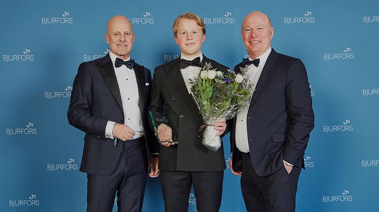 Elias Aronsson, här tillsammans med Mats Ljung, ägare, och Sven-Erik Kristensen, vd Bjurfors Väst.