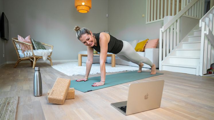 Vakna med Yogobe är ett nytt onlinekoncept som inspirerar till hälsosamma morgonrutiner.