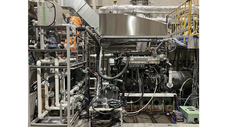 The Test Bench for the Pilot-Ignition Hydrogen 4-stroke High-speed Engine (6-cylinders)