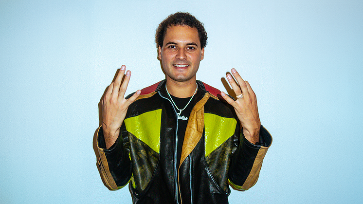 PAPI SANTANA TILL UNITED STAGE!