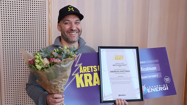 Andreas Westman är Årets goda kraft 2024. han mottog priset på Spira. 