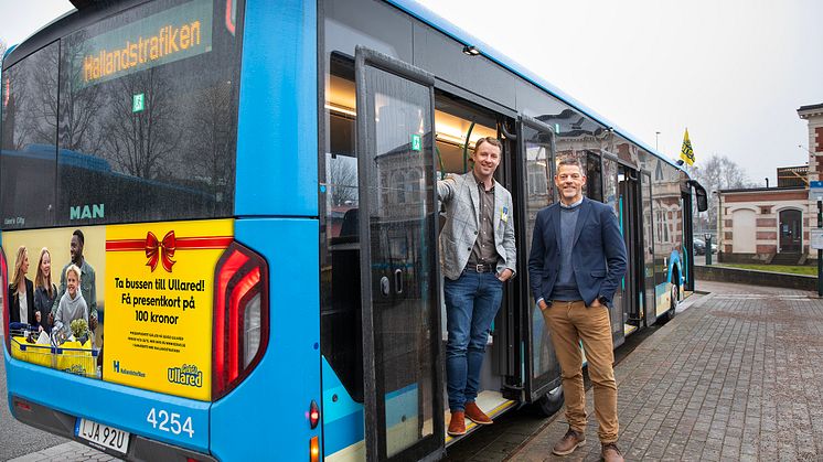Patrik Levin, vd på Gekås Ullared, tillsammans med Andreas Almquist, förvaltningschef på Hallandstrafiken. 