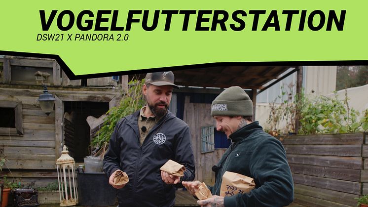  David und sein Kumpel Kevin suchen Upcycling-Material.