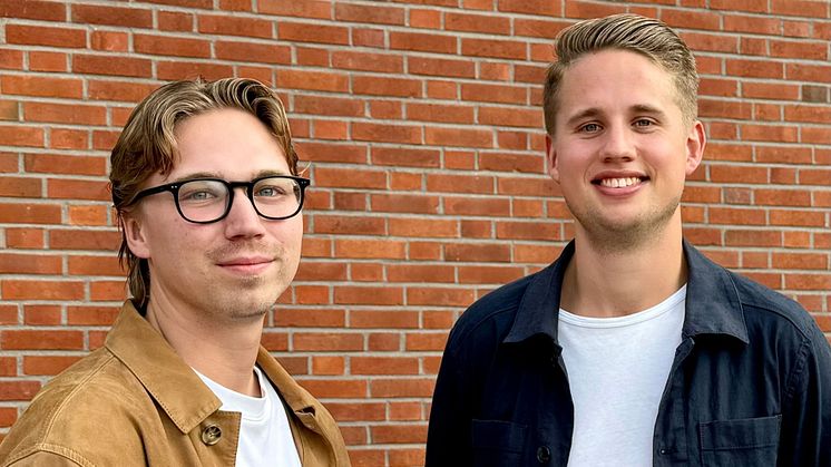 Jonatan Hulterström och Björn Jonasson får utmärkelsen Bästa examensarbete inom hållbart samhällsbyggande 2024.