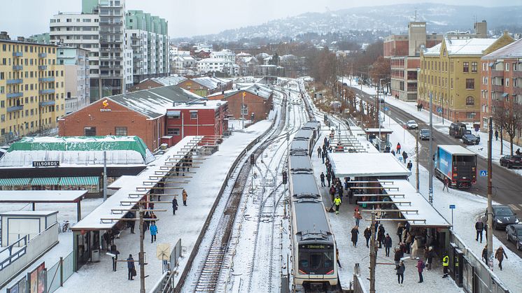 Majorstuen_T_banestasjon_dekket_av_sno_SPV_07759_Foto_Christian_Loennechen