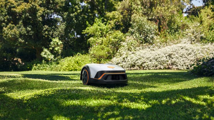 STIHL utvider sortimentet av robotgressklippere med iMOW® 3 og iMOW® 4.