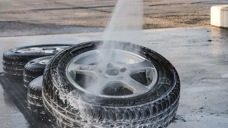 tire-2875251_1920.jpg