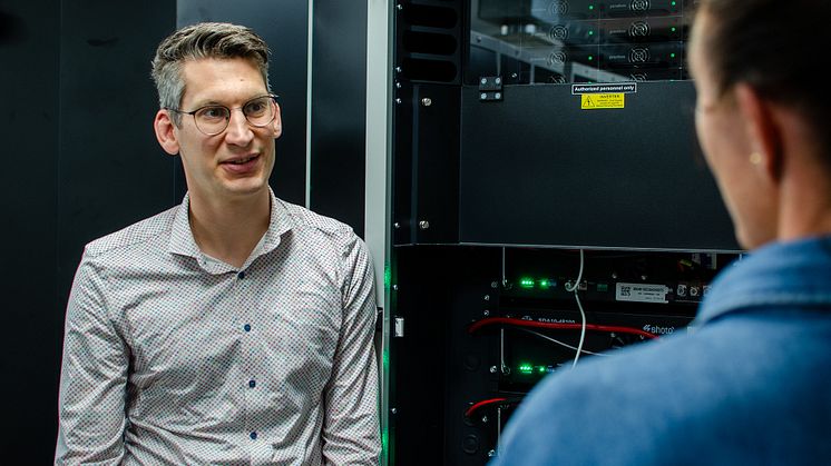 Solceller och batterilösningar blir nyckeln till framtidens energisystem, menar Daniel Scheffold.