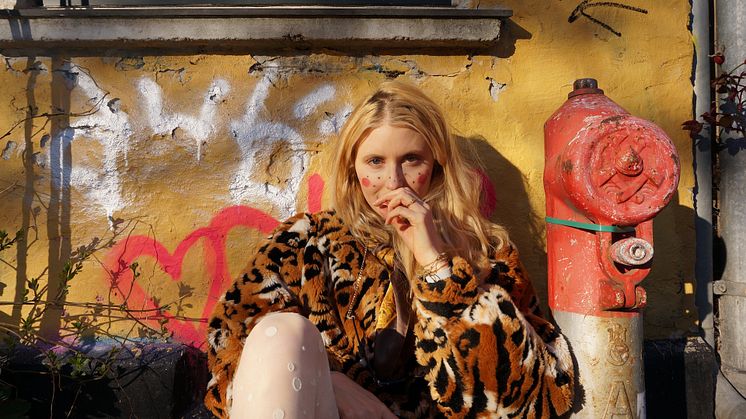 Amanda Jenssen släpper singeln ”Macintosh”