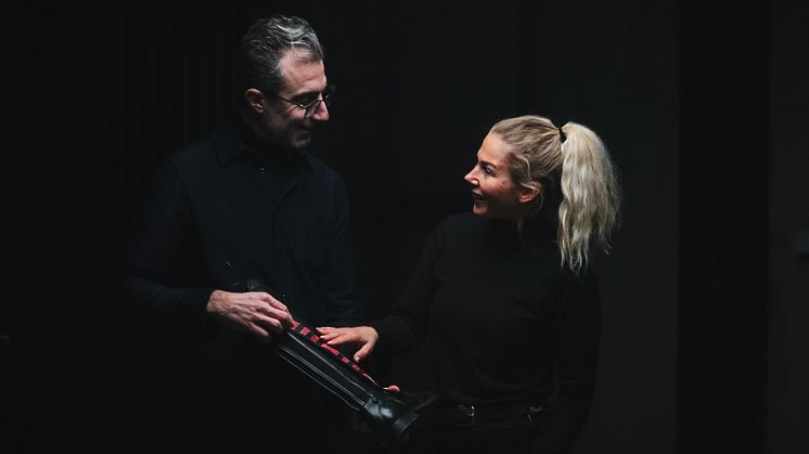 Grundare Sam Issa med hoppryttare Johanna Lassnack Foto: Rebecka Fredriksson