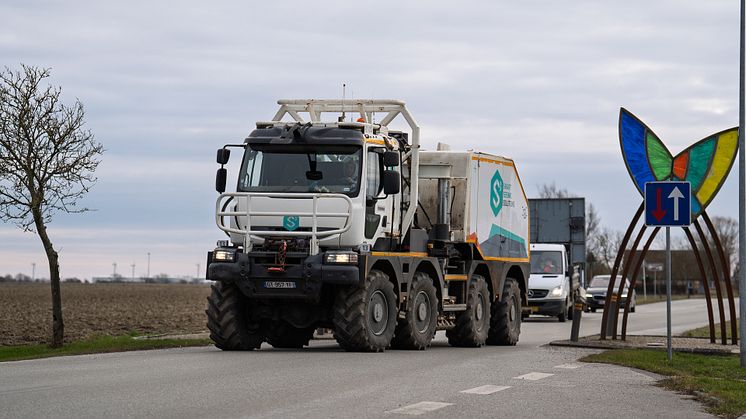 Vibrationstruck i vejen ved Rødby