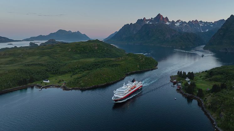 Hurtigruten’s MS Richard With in Raftsundet. Photo: Espen Mills
