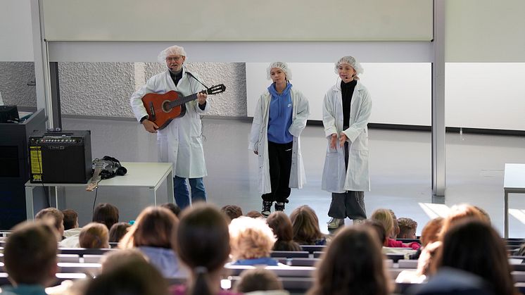 Seit 2005 können Schülerinnen und Schüler der 2. bis 6. Klasse im Rahmen der Kinderuni der TH Wildau Studienluft schnuppern – zur 20. Veranstaltung gibt es zusätzlich eine Summer Edition. (Bild: TH Wildau)