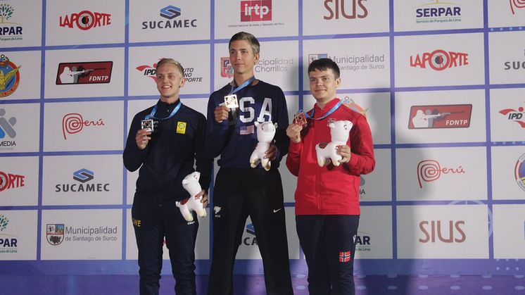 Victor Lindgren tog JVM-silver i 50m gevär 3x20 vid Junior-VM i Lima. 