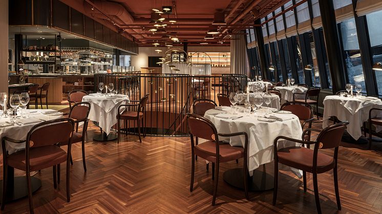 Enligt Pascal van Dort är det enkelt att åtgärda efterklang och oväsen på till exempel restauranger, utan att kompromissa med det visuella uttrycket.