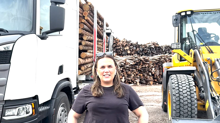 Alice, en av eleverna på transportinriktningen vid Strömbackaskolan i Piteå.