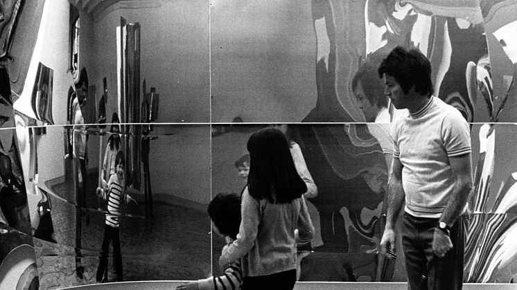 Vernissage av Lars Fredriksons utställning Espaces virtuels, Foundation Maeght, Saint-Paul-de-Vence 1972 Courtesy Lars Fredrikson Estate & Galerie In Situ – fabienne leclerc, Paris