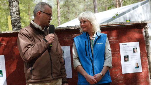Vinnare av Guldyxan 2015 - Camilla Logarn, skogsägare från Värends Nöbbele i Småland, som fick ta emot Guldyxan på SkogsElmia 2015. 