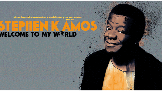 Brittiska stjärnkomikern Stephen K. Amos till Sverige