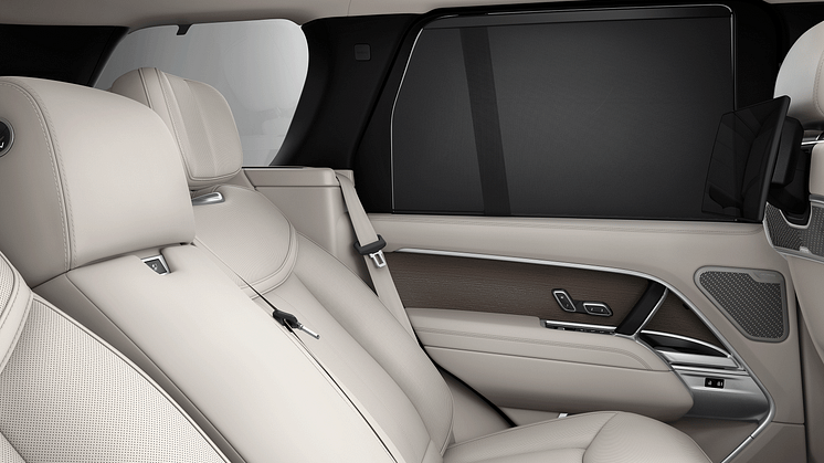 RR_22MY_05_Interior_261021_151.gif