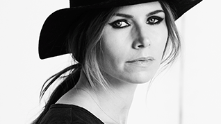 Sinding-Larsen i samtal med Nina Persson på Dunkers