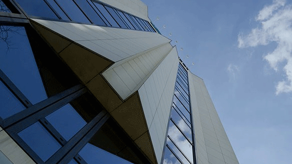 EUTELSAT ANNONCE LE SUCCES DE L’EMISSION D’UN EMPRUNT OBLIGATAIRE A 8 ANS