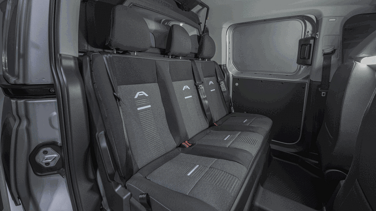 TRANSIT_CONNECT_KOMBI_SEATING_GIF.gif