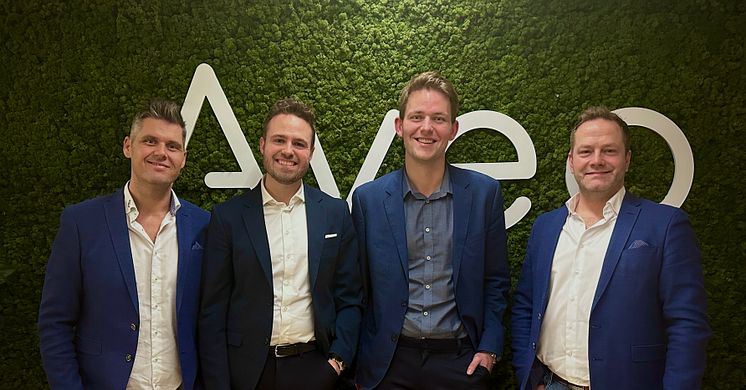 Fra venstre: Thomas Osmund Jensen (Stifter Erhvervs Webdesign), Samuel Glaes (Stifter Aveo), Simon Børsting (Stifter Aveo) & Klaus Bisgaard (Stifter Erhvervs Webdesign)