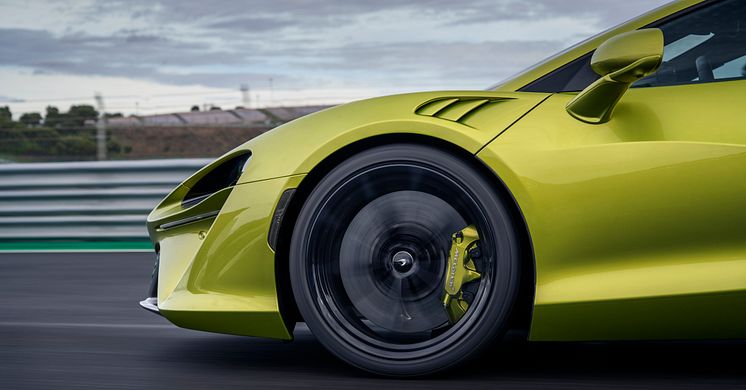 MCLAREN FIRADE DUBBLA PREMIÄRER I SVERIGE