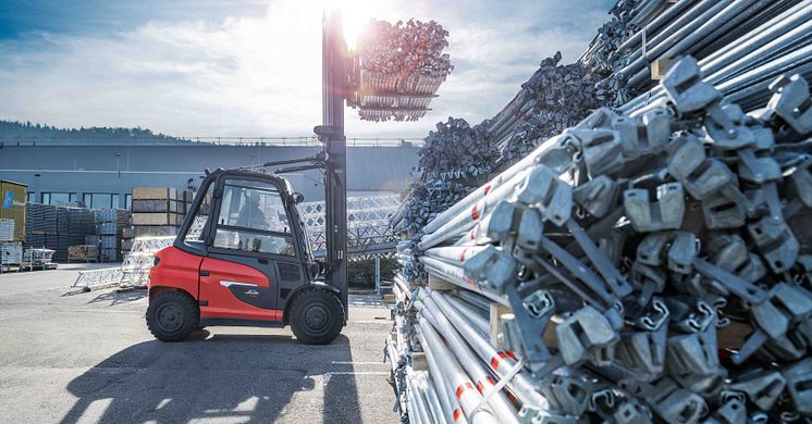 Linde Material Handling utökar sortimentet av kraftfulla elektriska motviktstruckar – nu för laster upp till 5 ton