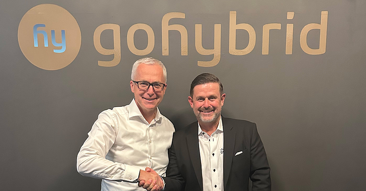 Jarl Øverby, VD för NetNordic Group och Mikael Lison, VD för Gohybrid AB.