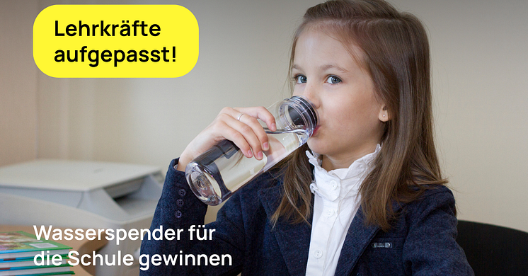 Header Gewinnspiel Mädchen Trinkt Wasser