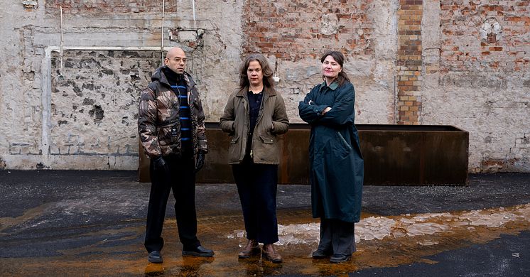 Daniel Terres, producent, Caroline Malmström, curator, Petra Johansson, curator och konstnärlig ledare, på plats vid Slakthuset i Gamlestaden.