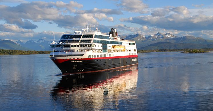 MS Midnatsol skal fra våren 2026 settes inn i Svalbardlinjen. Foto: Hurtigruten 