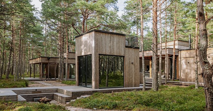 Das Dirhami Nature Resort ist mehr als ein Rückzugsort – es ist ein Beispiel für zukunftsweisendes, nachhaltiges Bauen mit Kebony