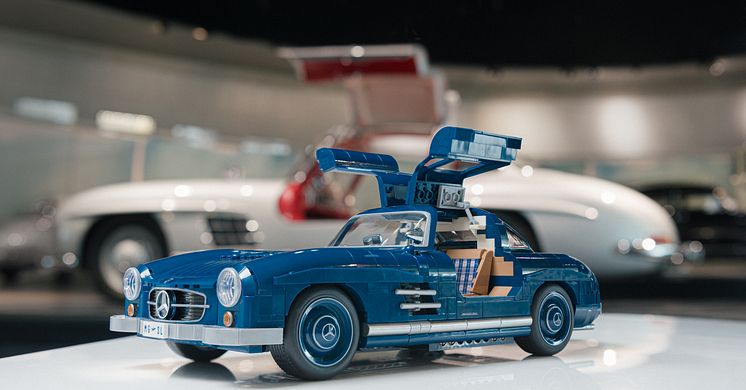 Mattel Brick Shop™ präsentiert erste Produktlinie in Zusammenarbeit mit Hot Wheels®