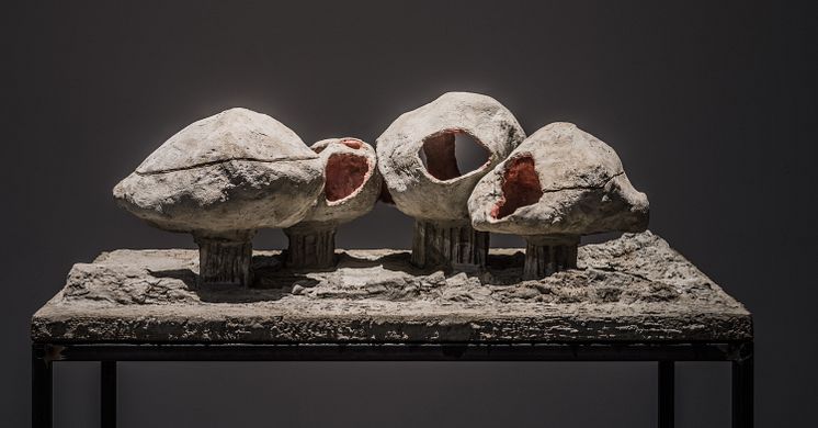 Mire Lee, Endless House: Four Heads, Two of Which Open, 2021–2025. Foto: Bonniers Konsthall (Jean-Baptiste Béranger)