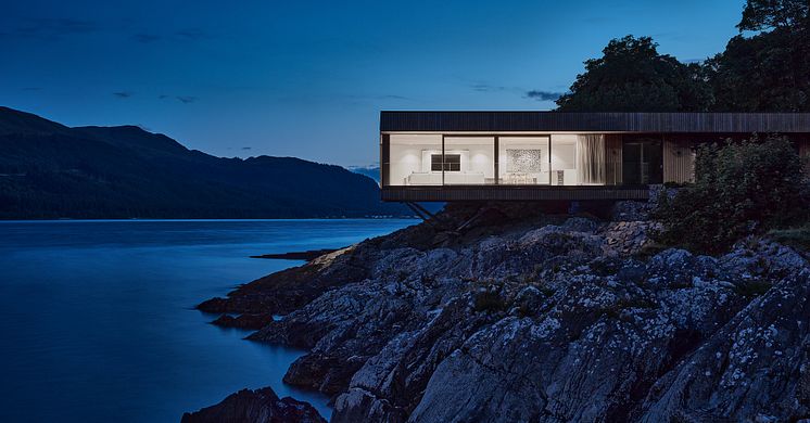 Rock Cove, ein modernes Wohnhaus an der schottischen Küste, schwebt auf Stahlstützen über den Klippen