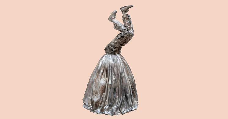 Charlotte Gyllenhammar, Croiser/Korsa, Sacrum, 2024, Aluminium, 165 cm (höjd), 105–112 cm (diameter)