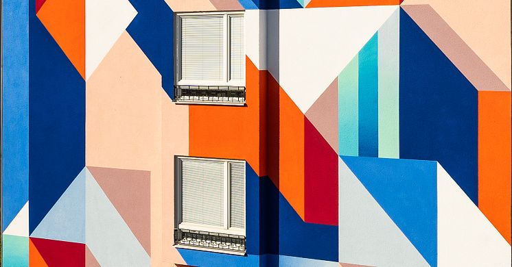 Exempel på en av Artscapes tidigare muralmålningar (motivet är beskuret). Konstnär: Anna Taratiel, foto: Fredrik Åkerberg. 
