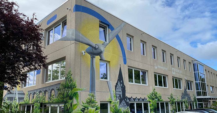 Die neue Fassade des Bürogebäudes (Foto: Be.A.Star.-Productions)
