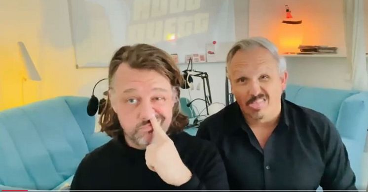 Adrian (links) und Stefan (rechts) im Studio von AUTO DUETT